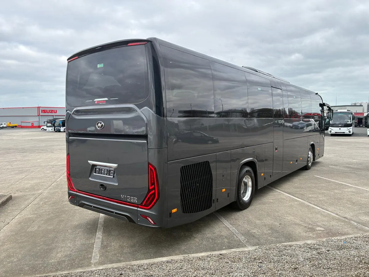 New Higer V Series - V12 ( 55 plus guide ) - Image 4