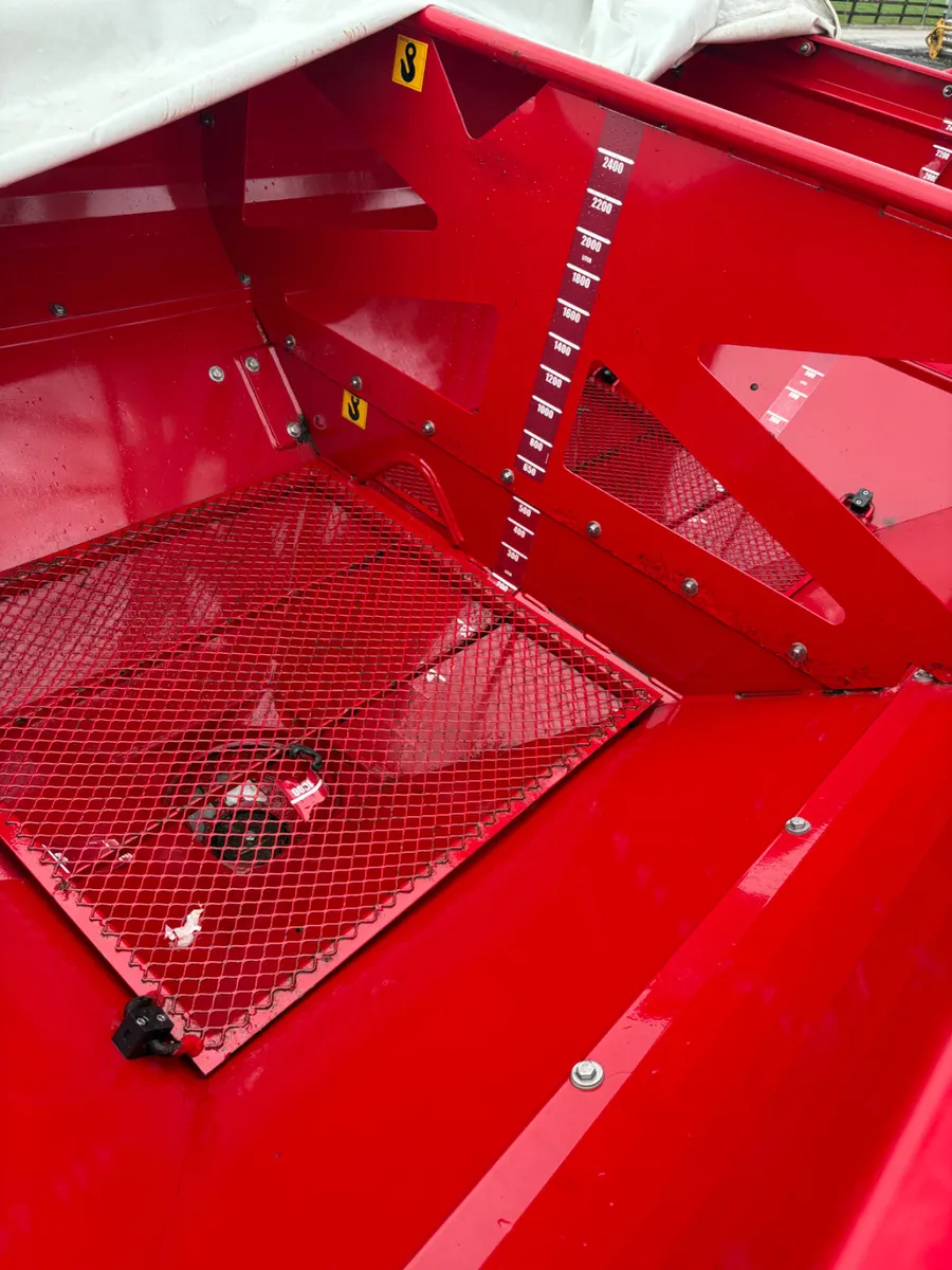 Teagle Centreliner fertiliser spreader - Image 4