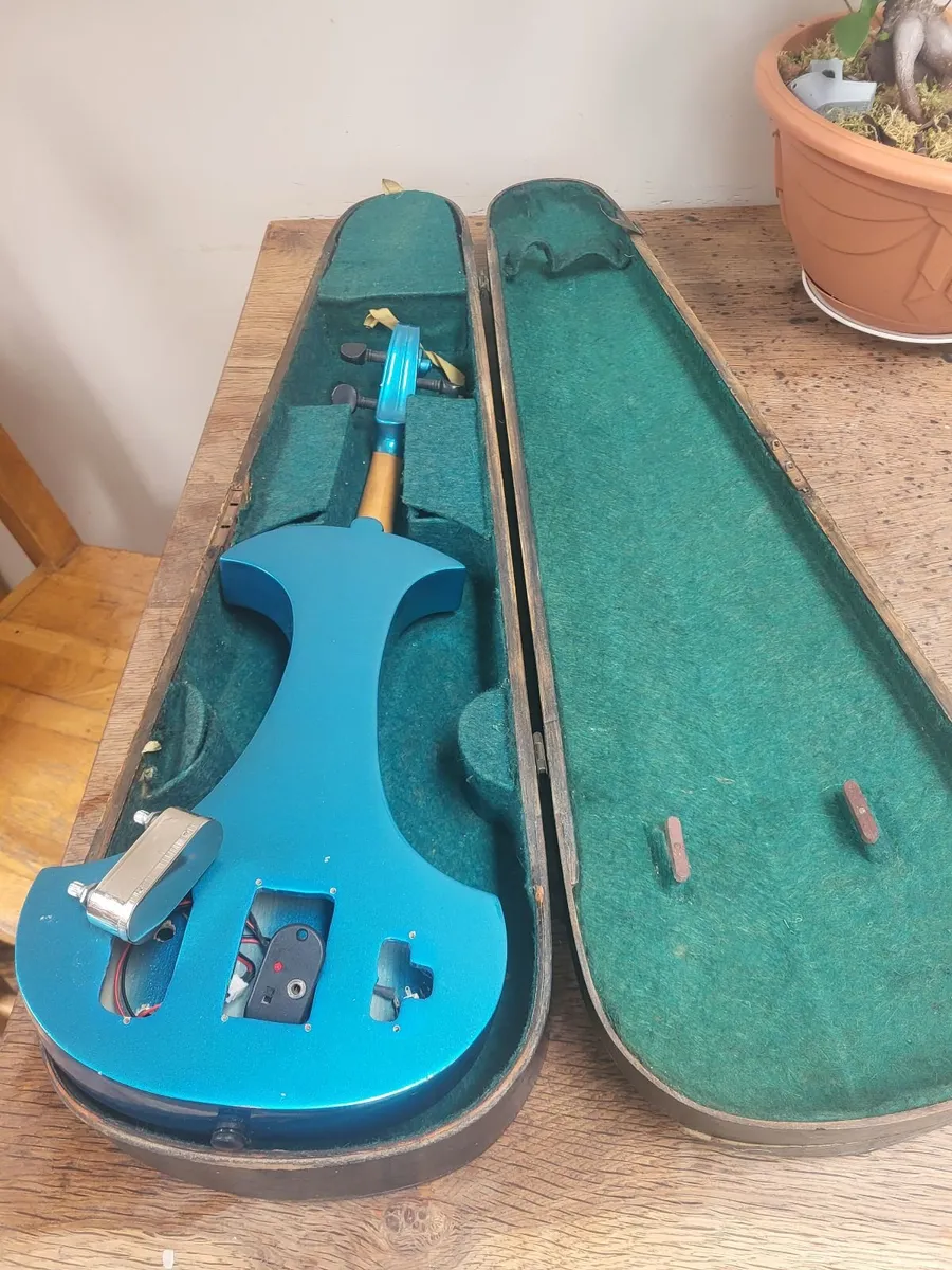 electric violin - Image 2