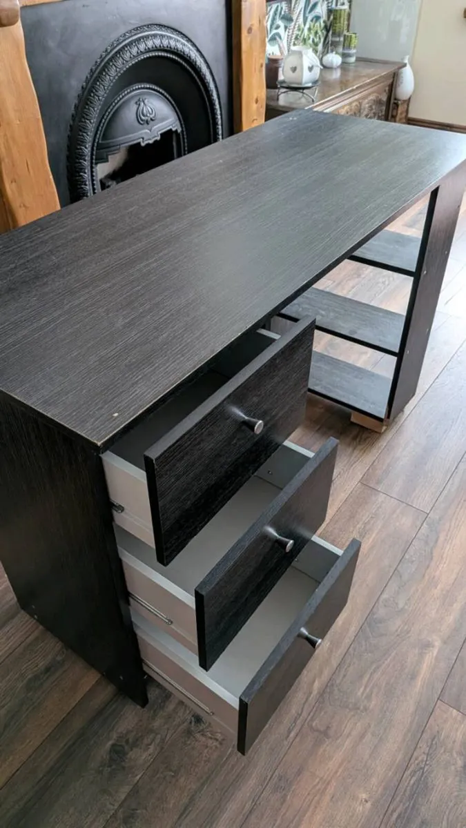 Desk for small home office or children - Image 2