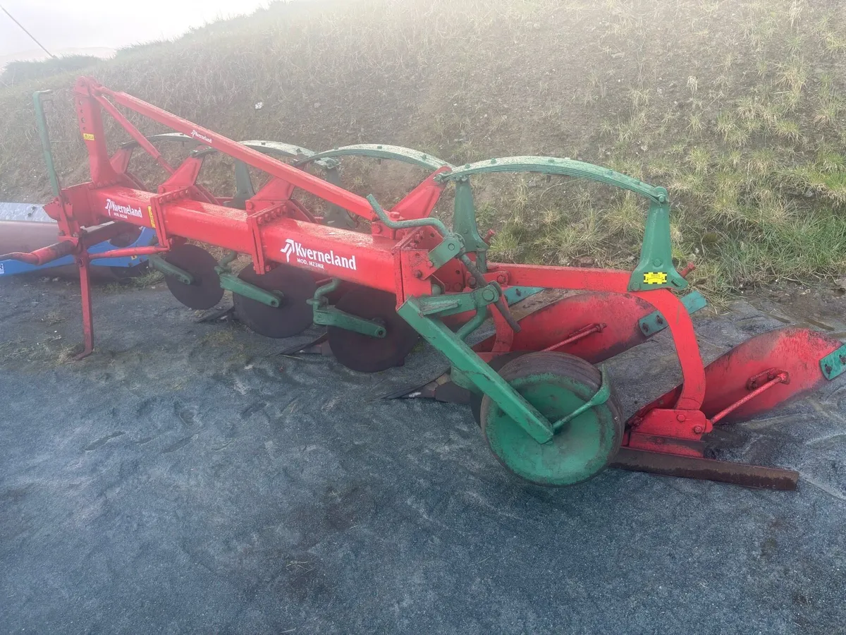 Kverneland Four Furrow Plough - Image 3