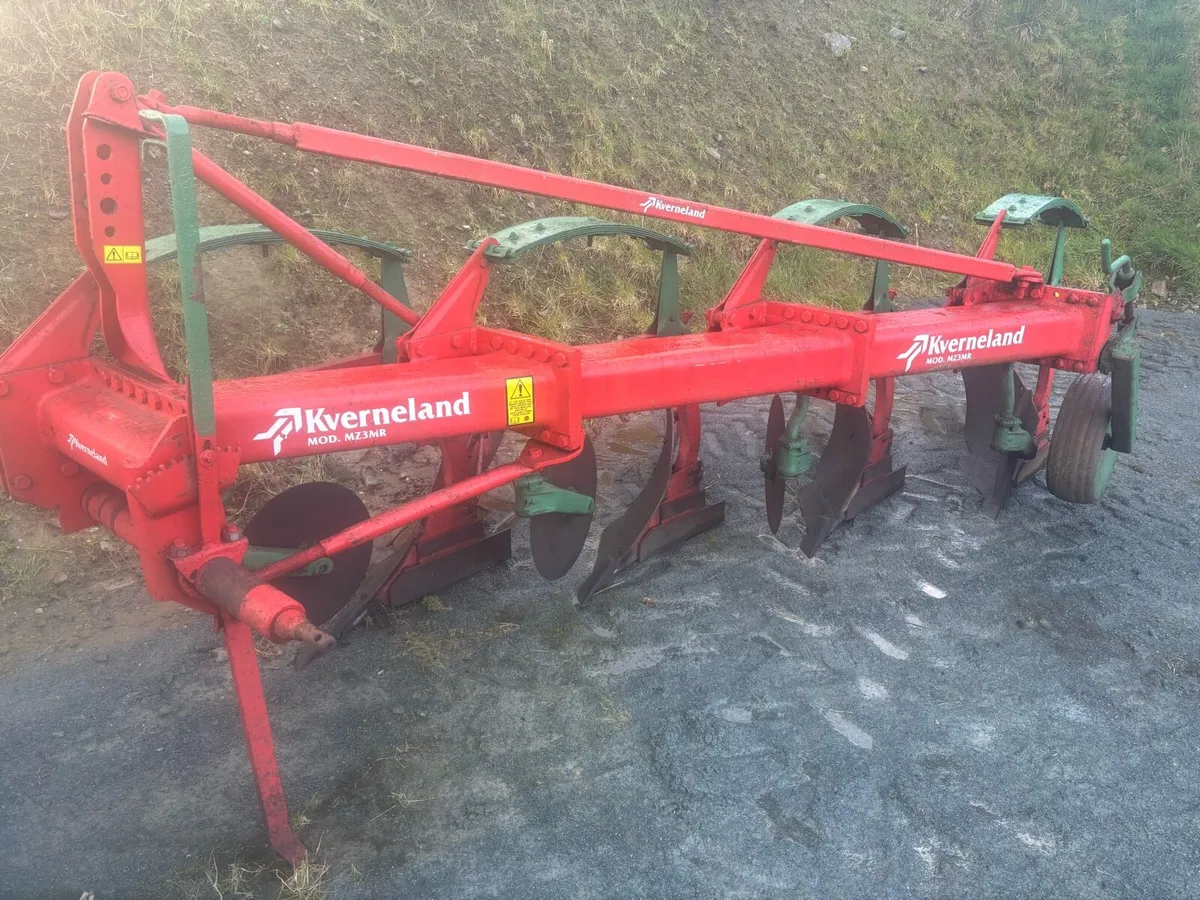 Kverneland Four Furrow Plough - Image 4