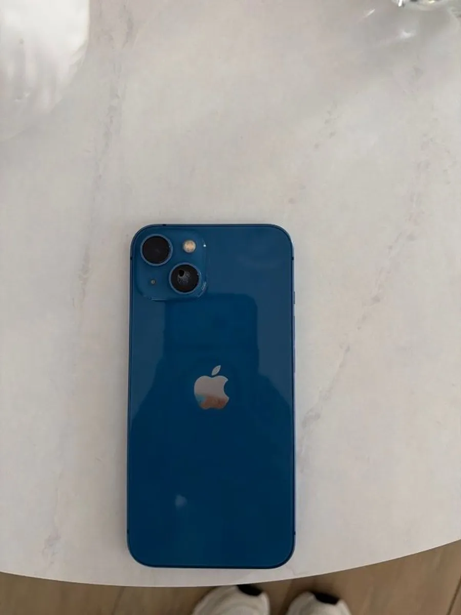 iPhone 13 - Image 3
