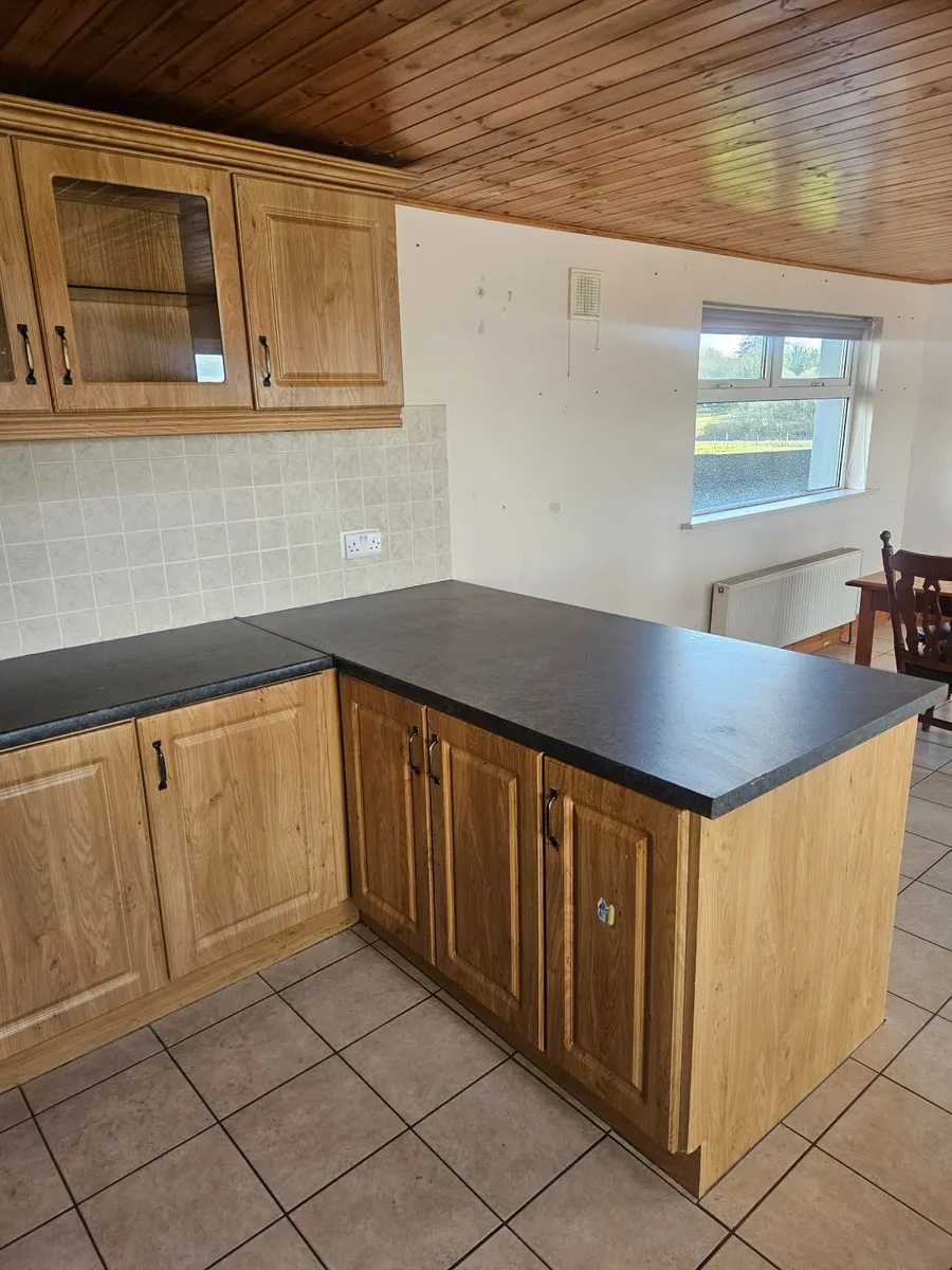 fitted kitchen - Image 2