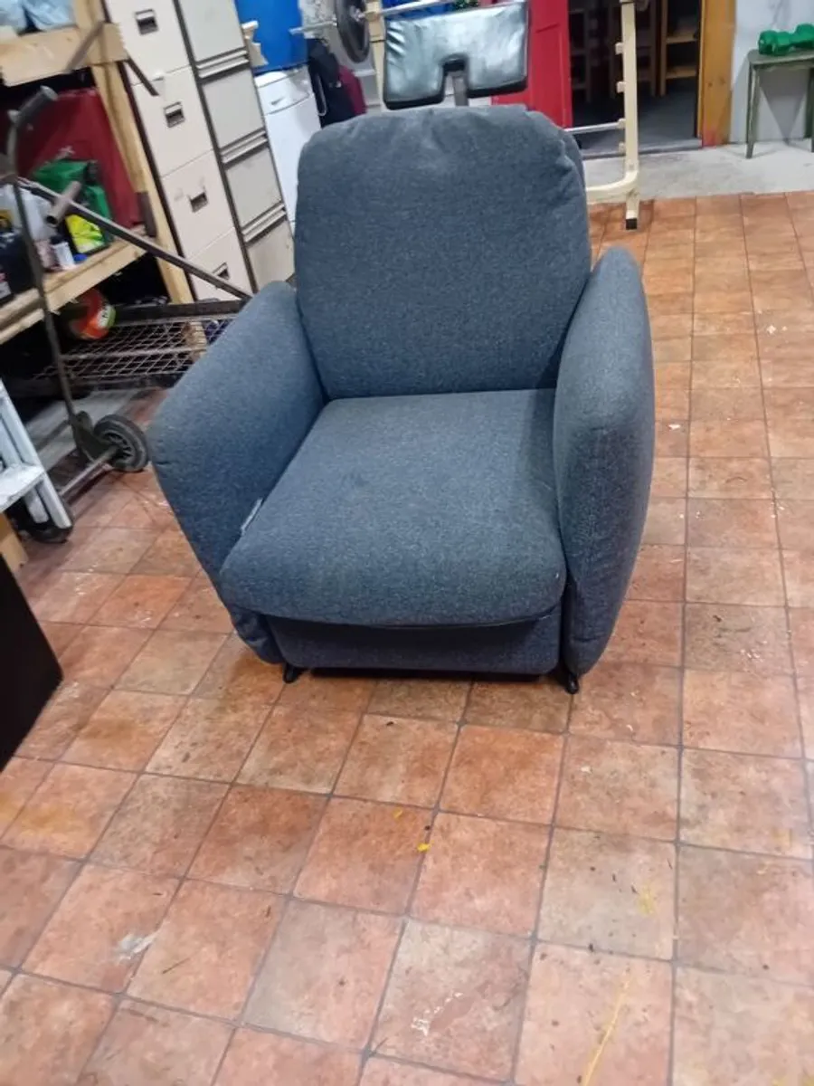 recliner chair - Image 2