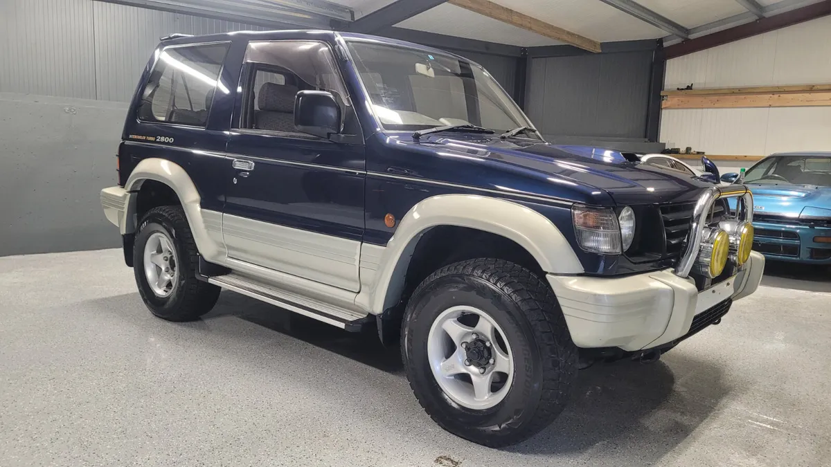 1993 Mitsubishi Pajero XR-II SWB 2.8 Diesel - Image 1