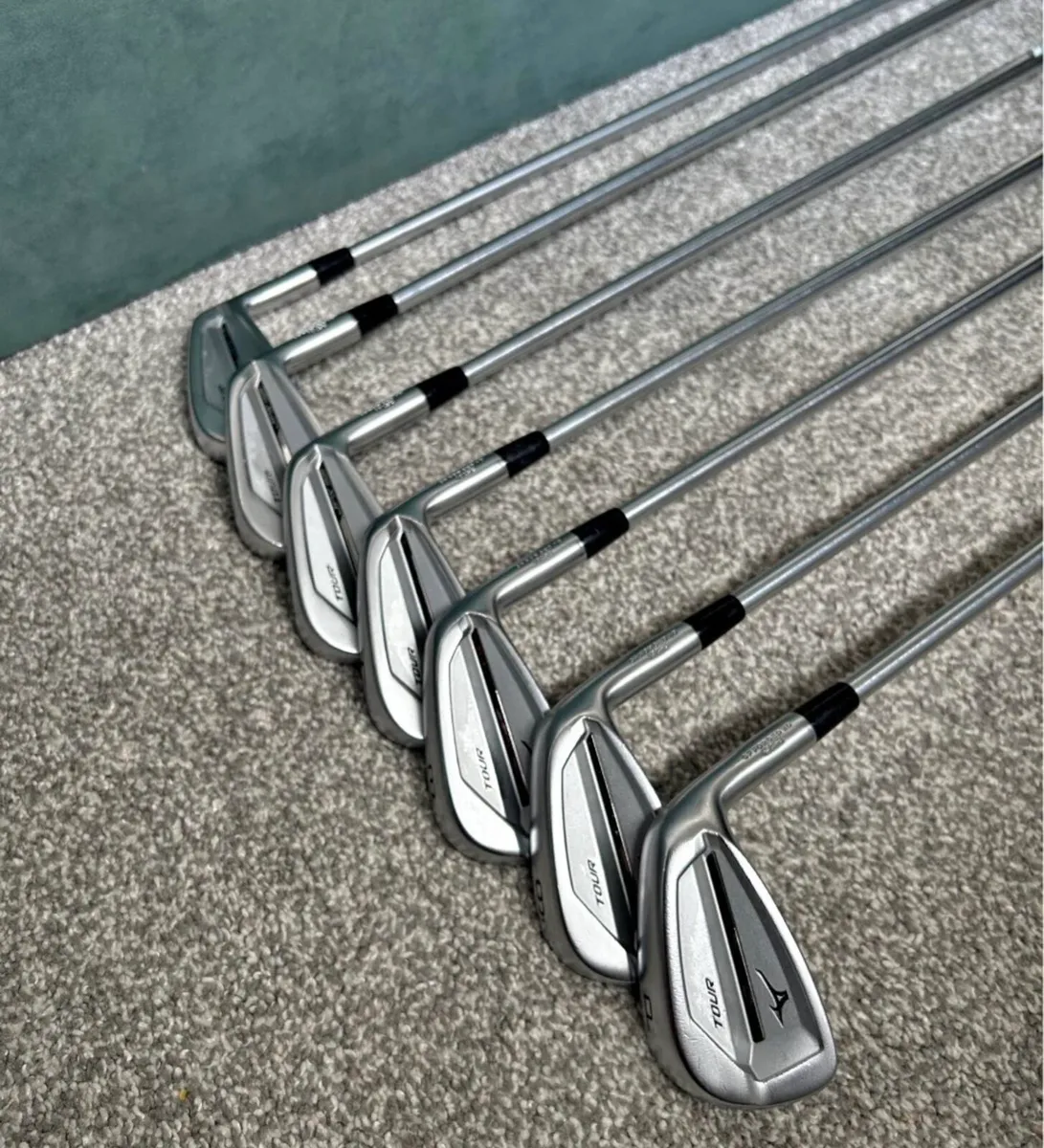 Mizuno jpx tour 921 irons - Image 1