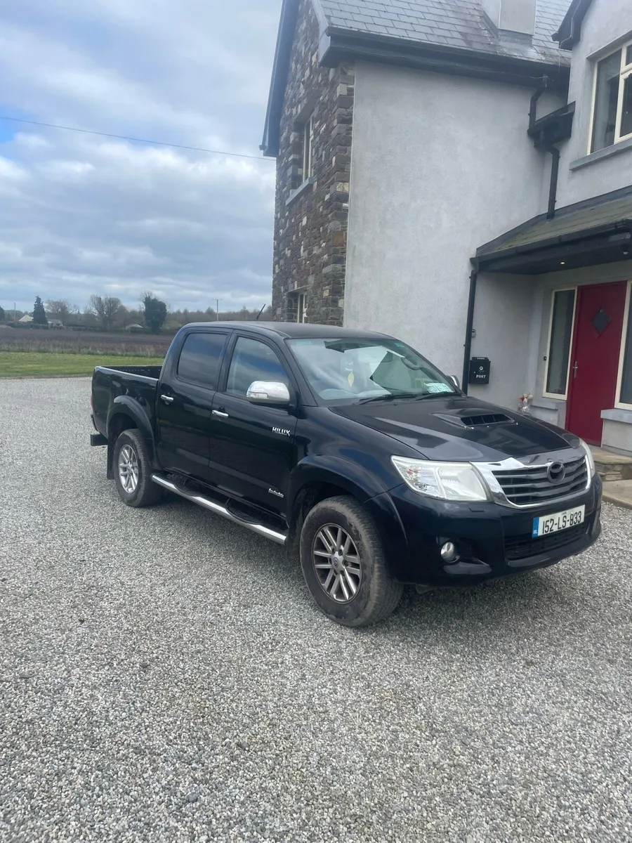 Toyota Hilux - Image 2