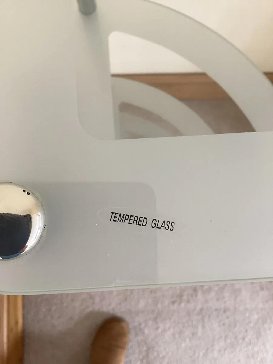 Corner Stand - Image 3