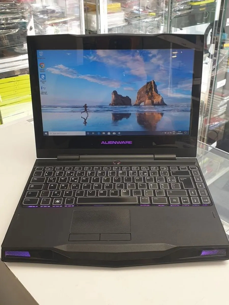 Alienware M11x (p06t) 12", I5 U520 6gb Ram 256gb Ssd, Windows 10 Pro, Nvidia Geforce Gt335m - Image 1