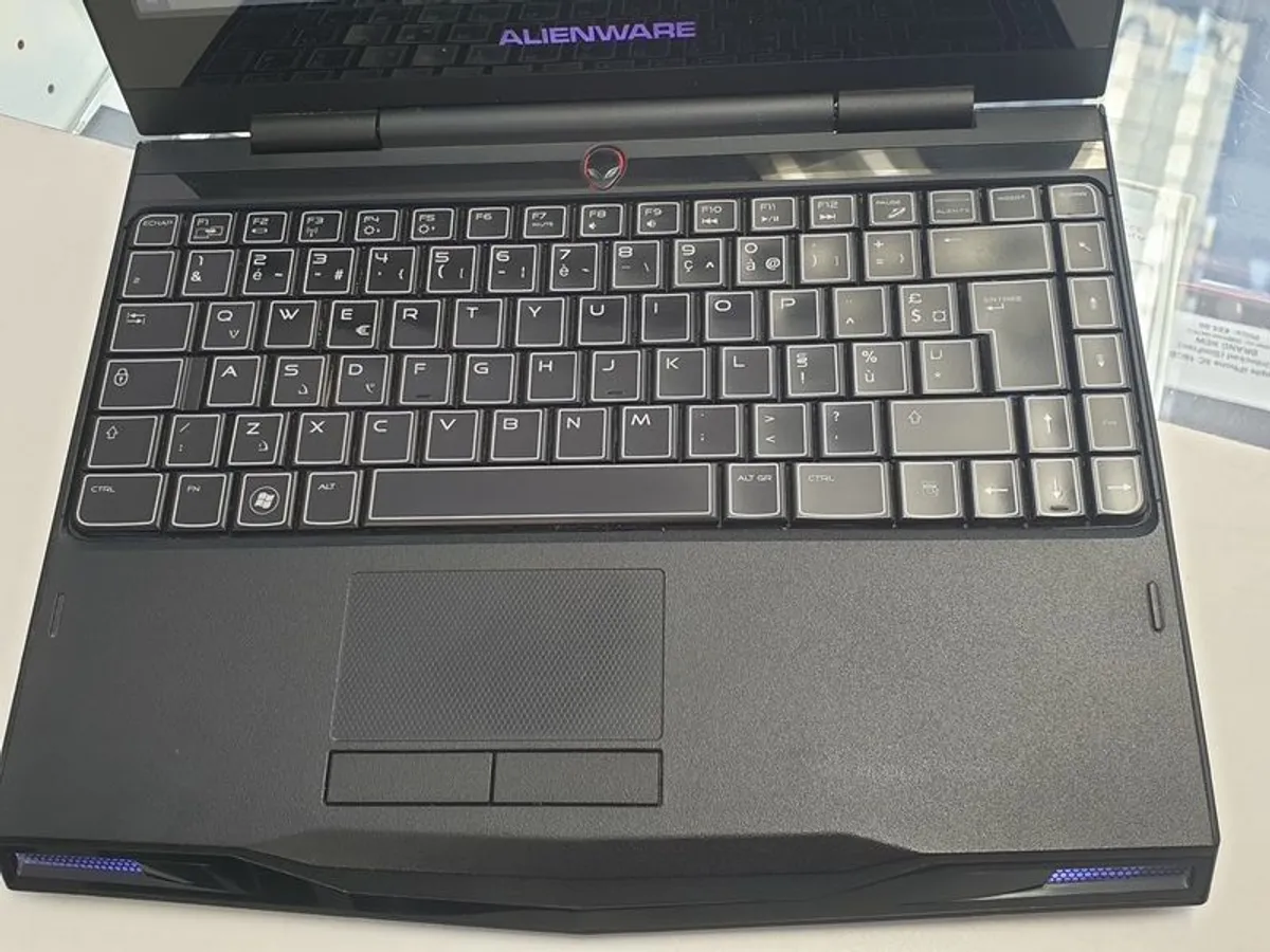 Alienware M11x (p06t) 12", I5 U520 6gb Ram 256gb Ssd, Windows 10 Pro, Nvidia Geforce Gt335m - Image 4