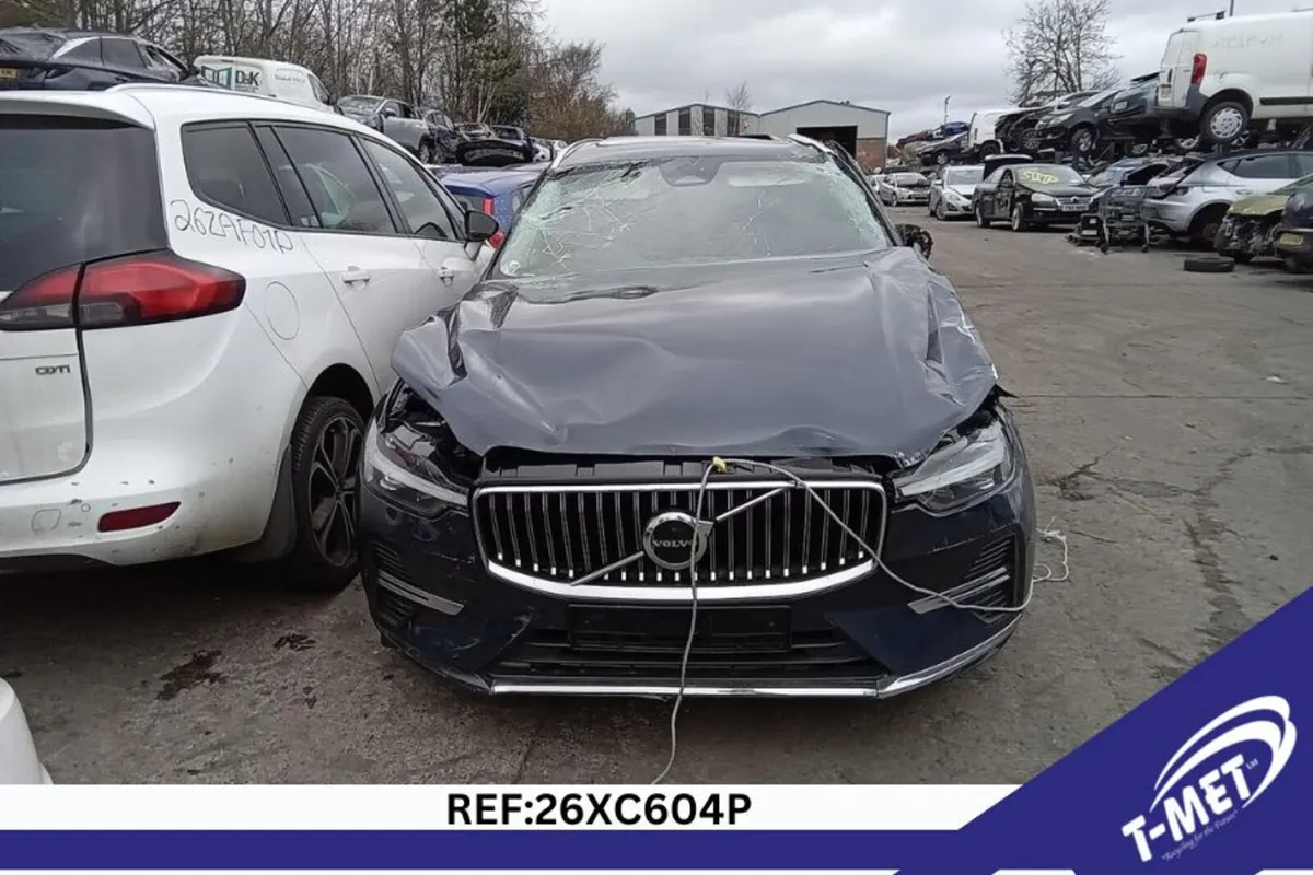 2023 VOLVO XC60 BREAKING FOR PARTS - Image 1