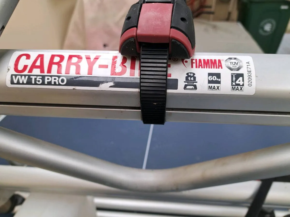 Bike-Carry Rack + Roof-box & mounting bars - Image 2