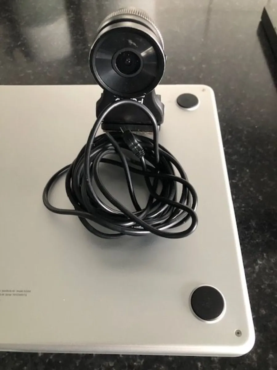 Fully working dashcams x 2 - Image 1