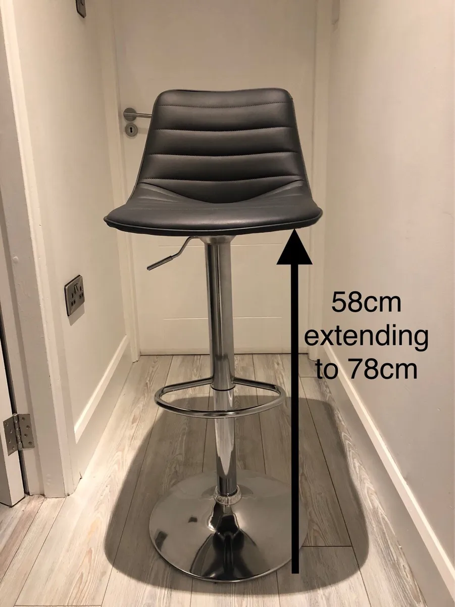 Kitchen counter barstool - Image 1