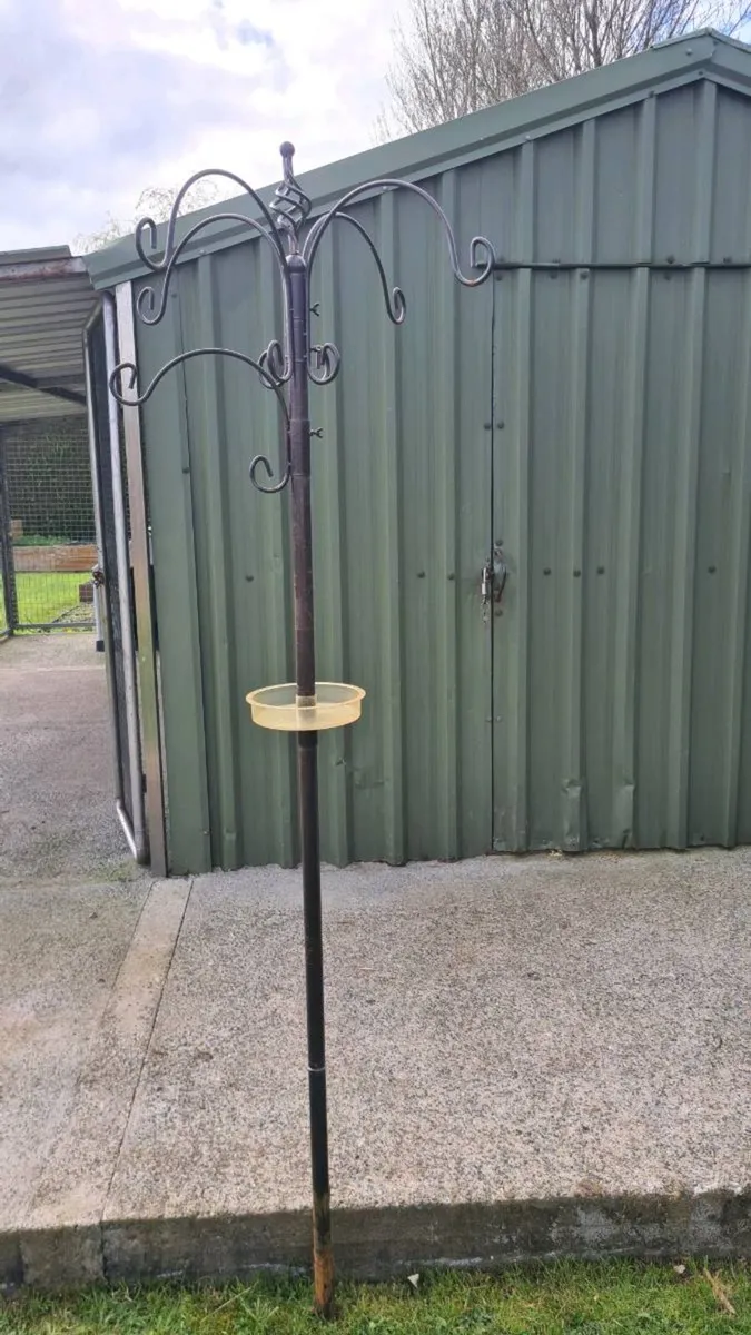 Bird Feeding Station - Image 1