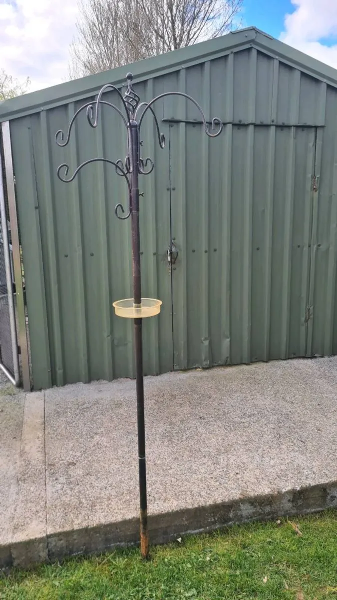 Bird Feeding Station - Image 2