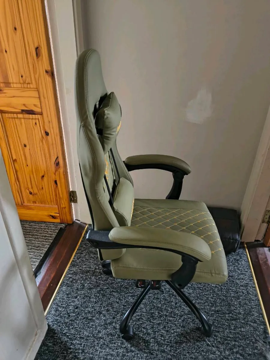 Sage green gaming chair - Image 4
