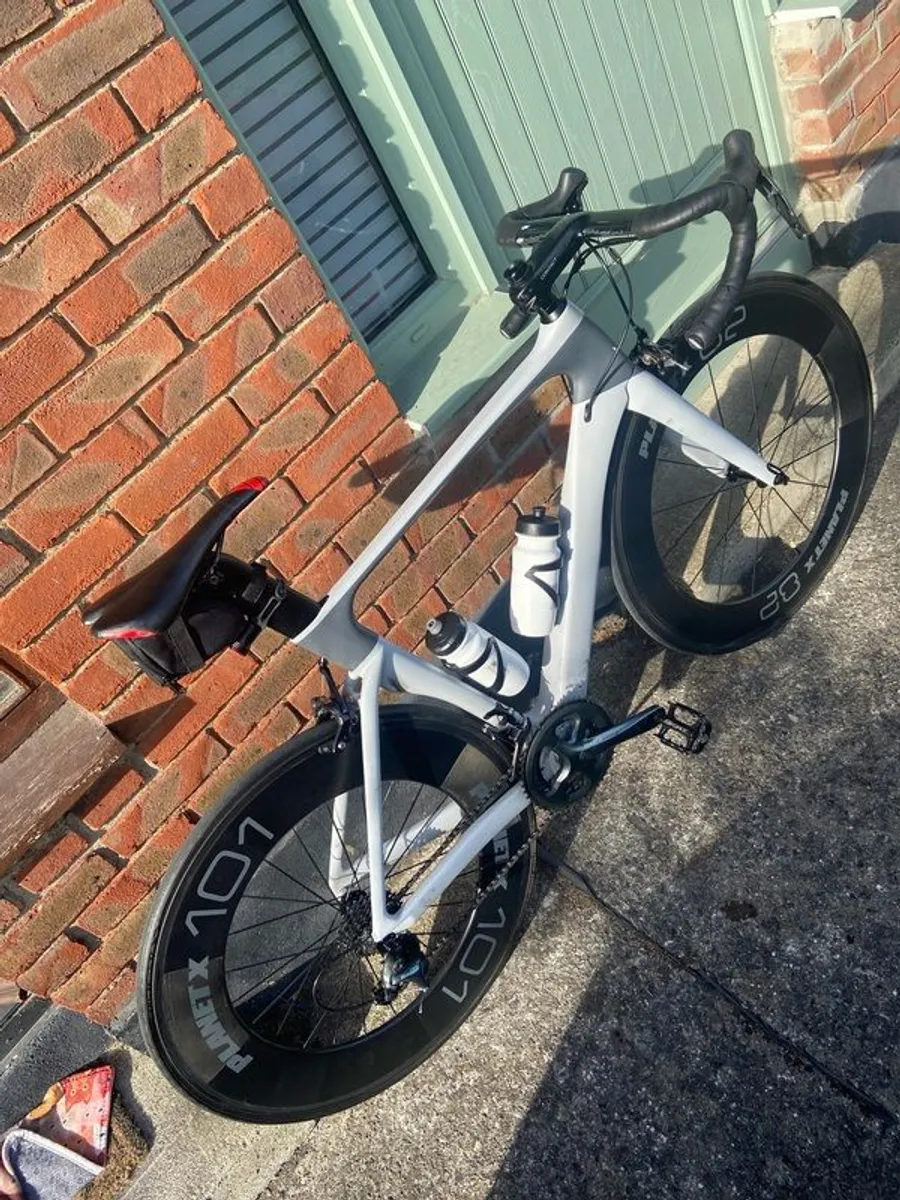 Road Bike Carbon Handle Bar 10Speed - Image 2