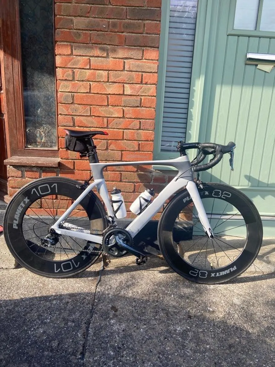 Road Bike Carbon Handle Bar 10Speed - Image 4