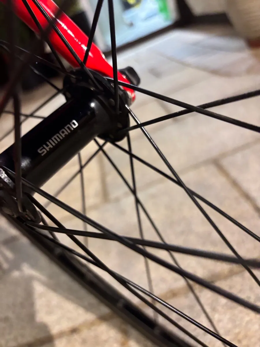 Orbea Avant H30 Road Bike - Image 1