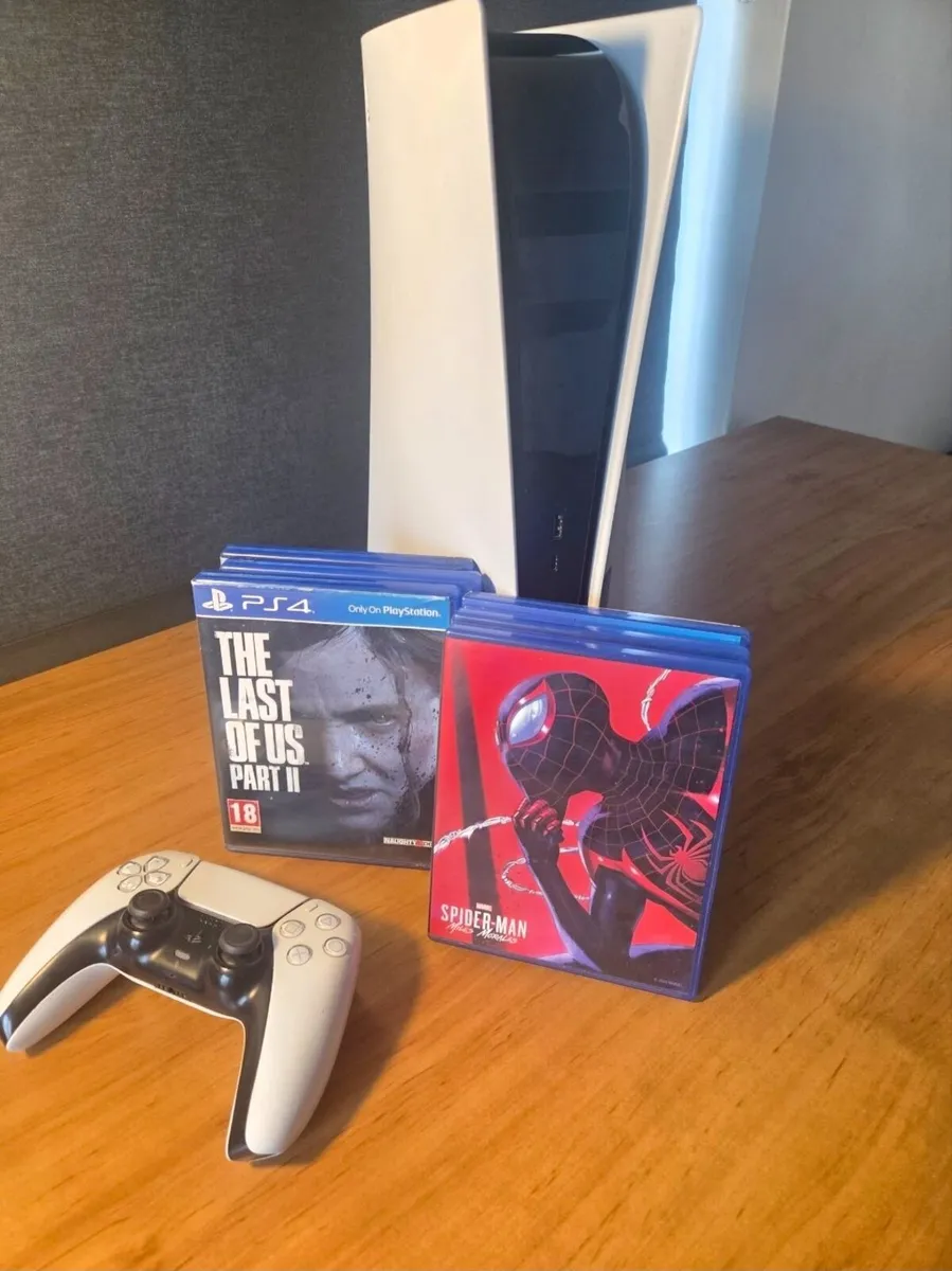PlayStation 5 - Mint Condition - Image 2