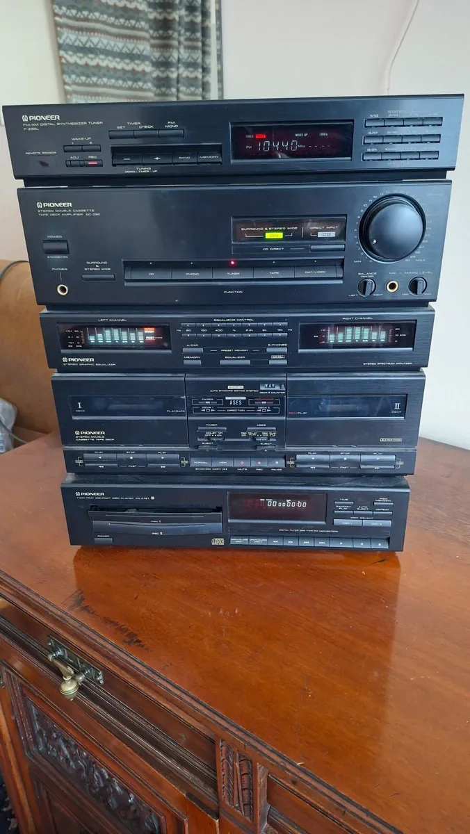 Stereo system - Image 1