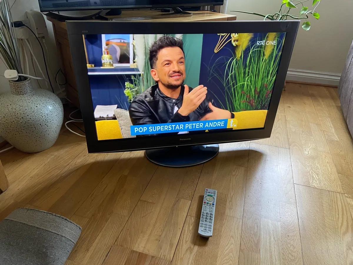 Panasonic. 37. Inch. TV - Image 1