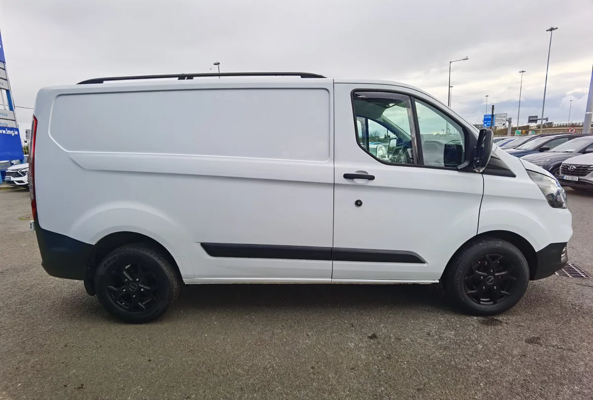 FORD TRANSIT CUSTOM 2.0 DIESEL *€12,950 INC. VAT* - Image 4