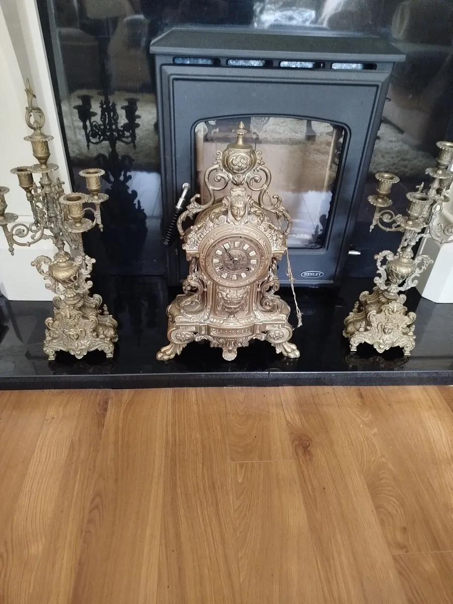 Antique Clock with matching Candlesticks - Image 4