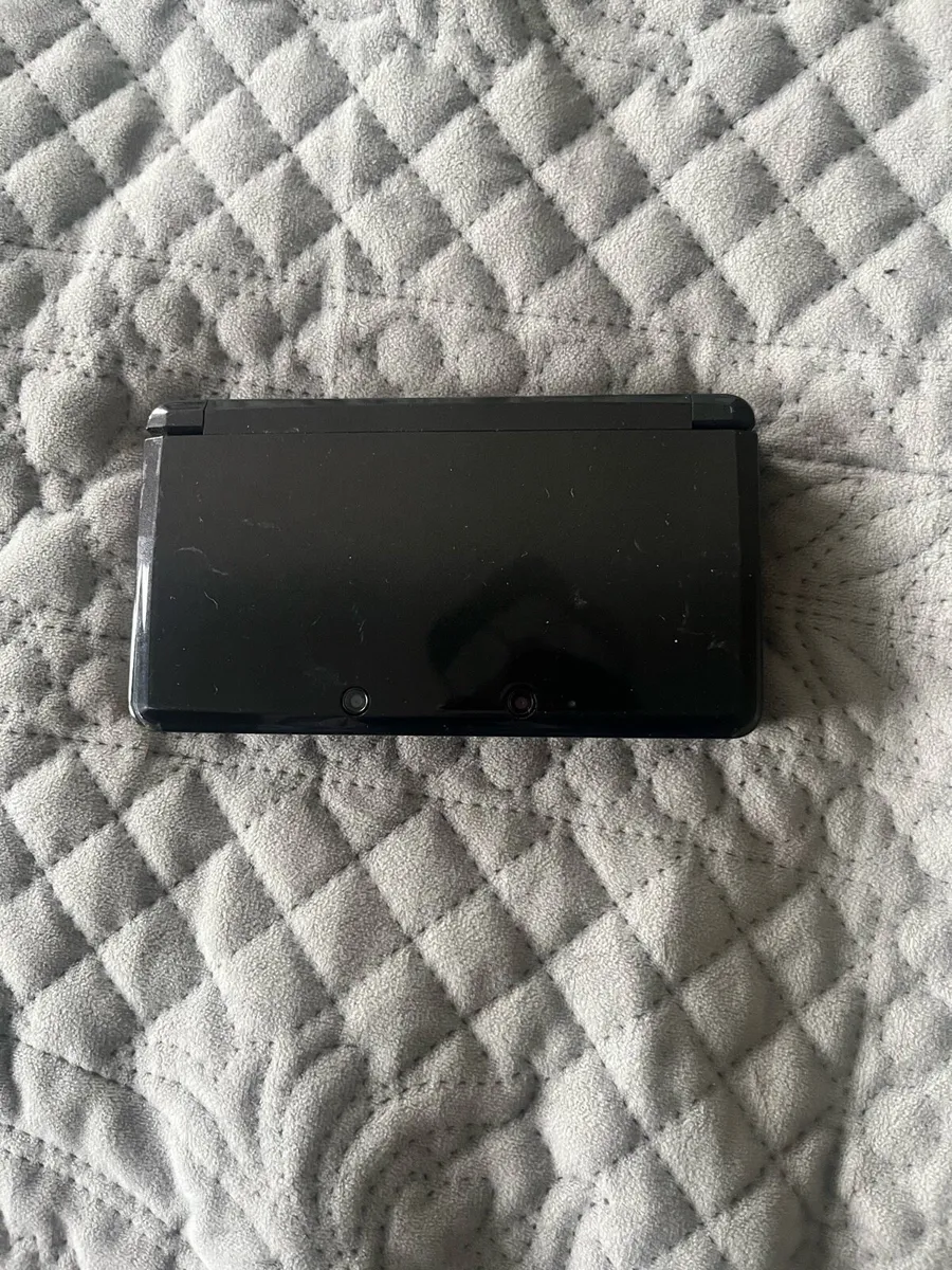 Nintendo 3DS - Image 2