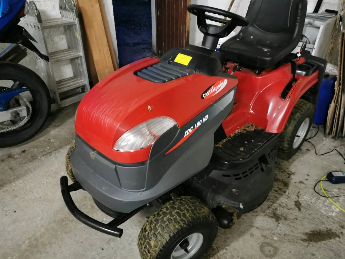 Castlegarden Ride on lawnmower