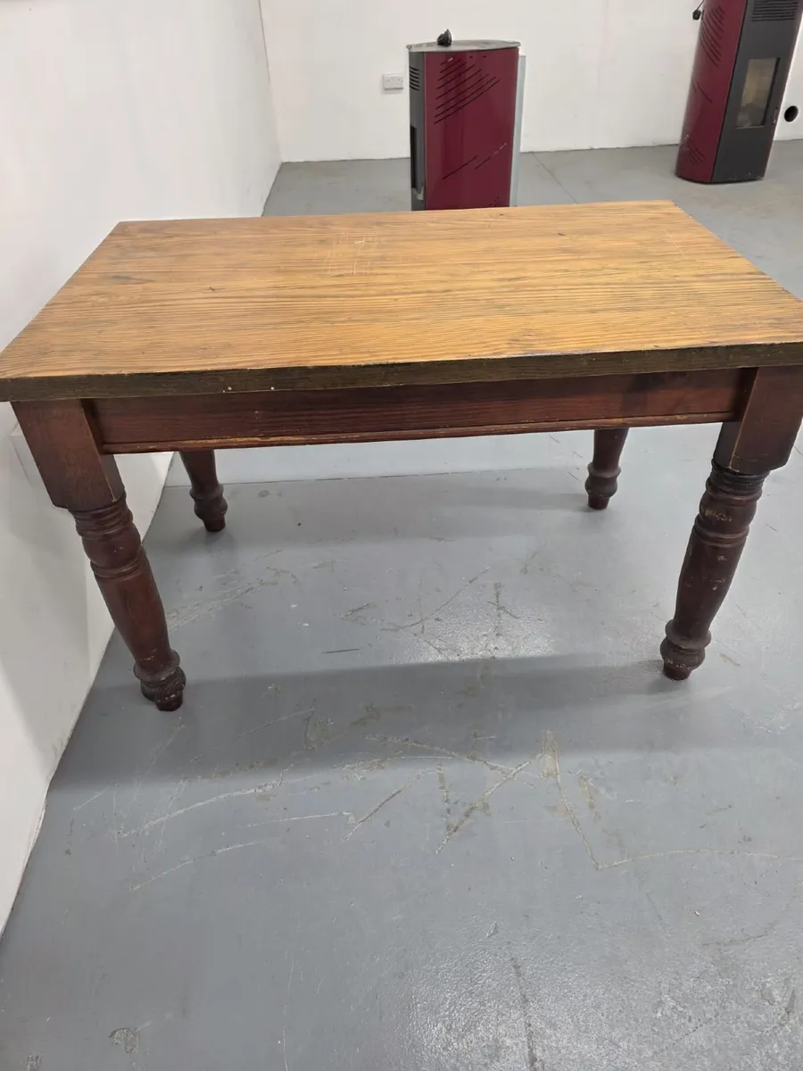 Restaurant Solid wood tables - Image 1