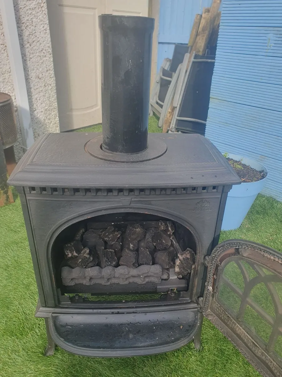 Jotul LPG Gas Stove - Image 1
