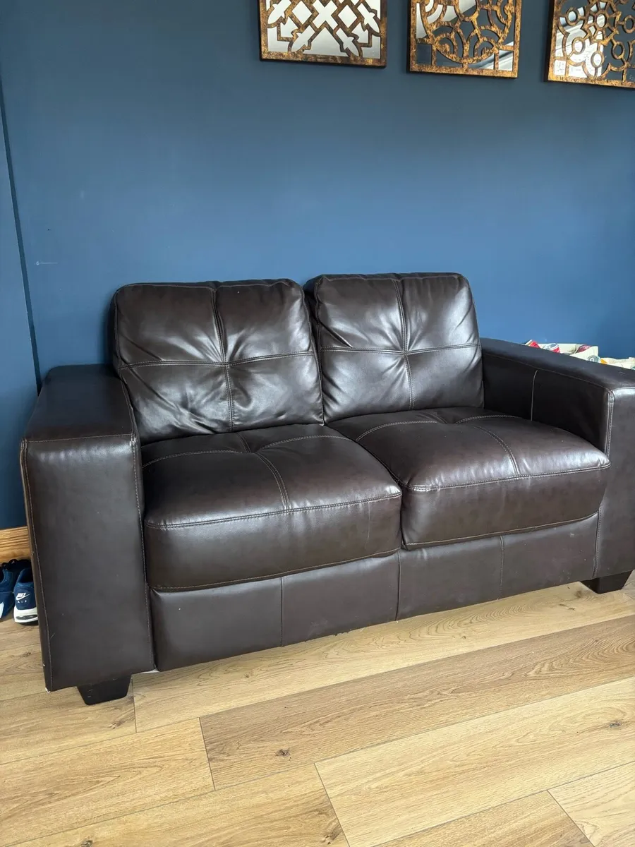 Black leather sofa - Image 3