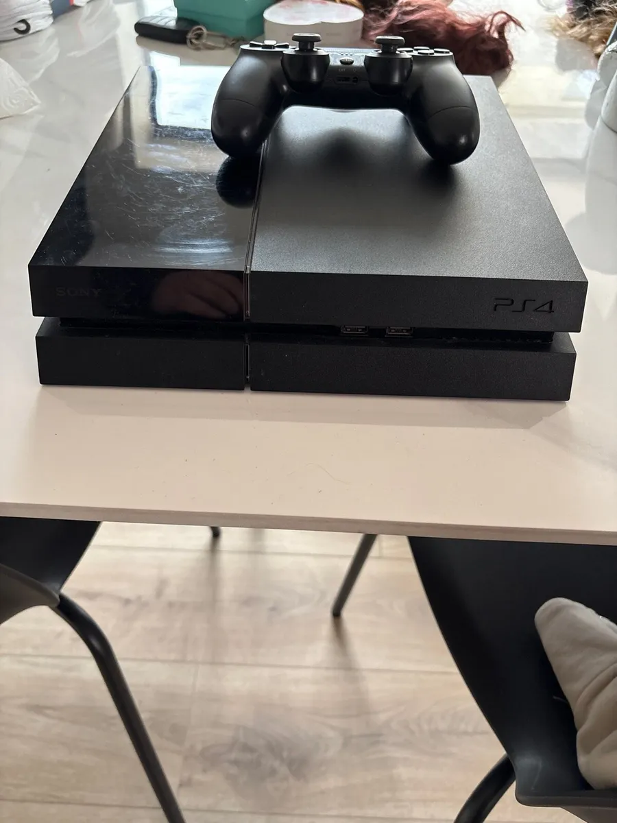 Standard Black PS4 - Image 2