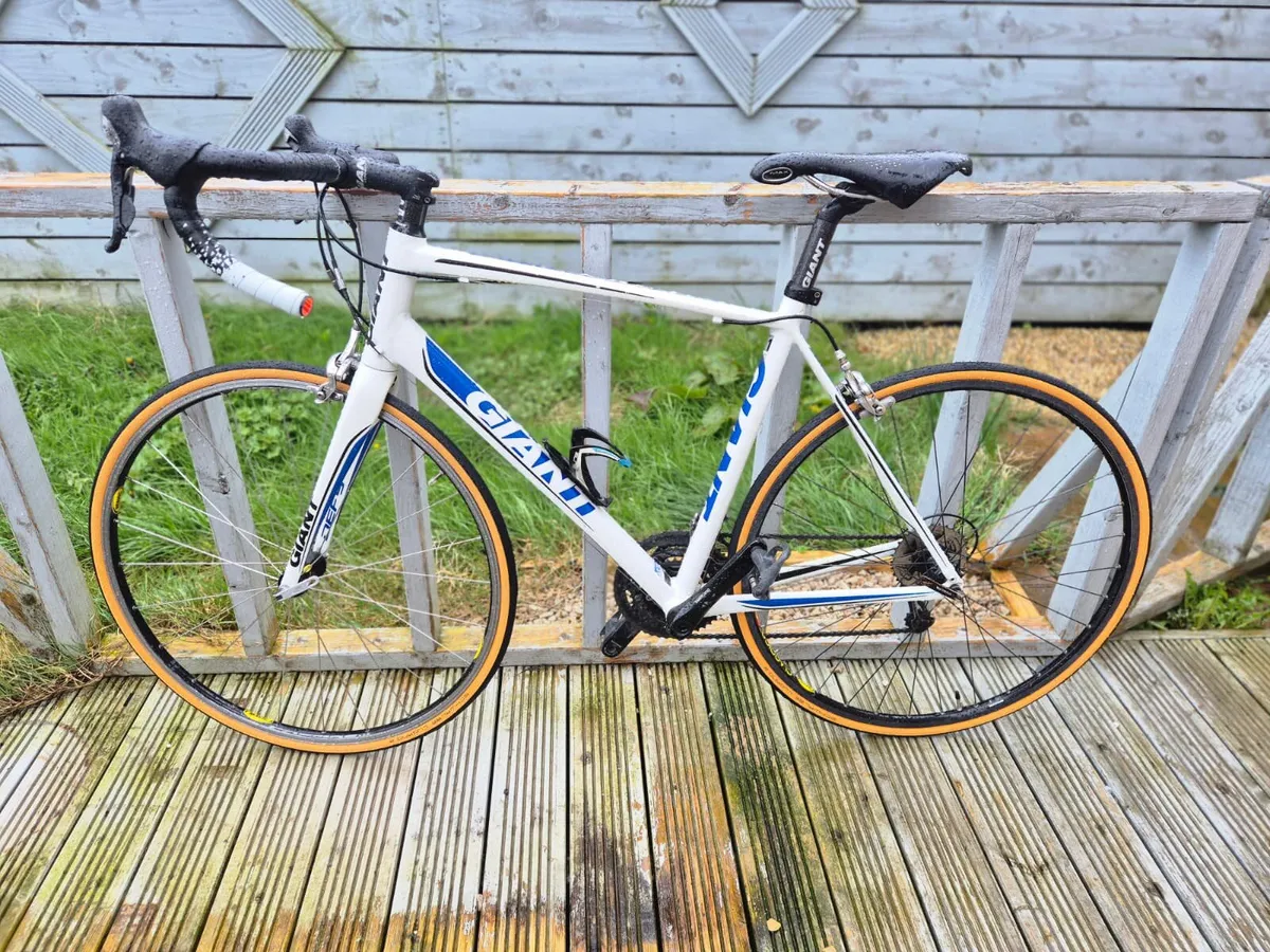 Giant Defy 1 Size M - Image 1