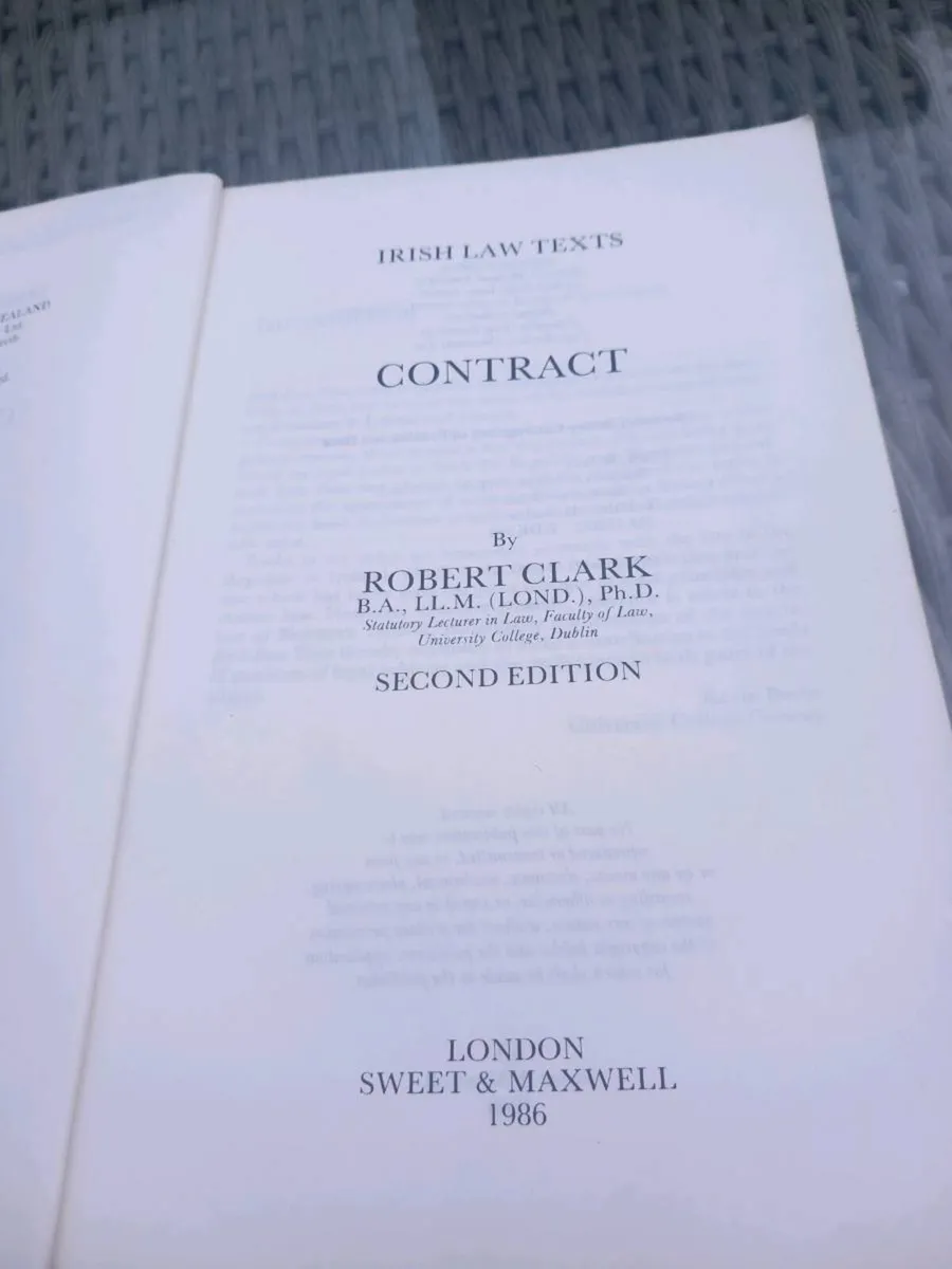 Contract law paperback Ckark R, D18 post 7e - Image 4
