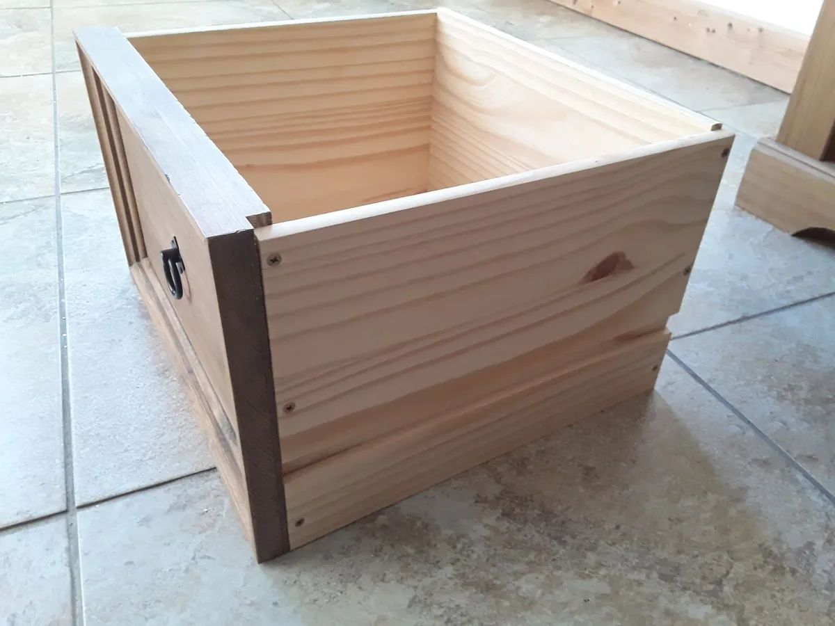 As new nine draw Corona Chester drawers - Image 2