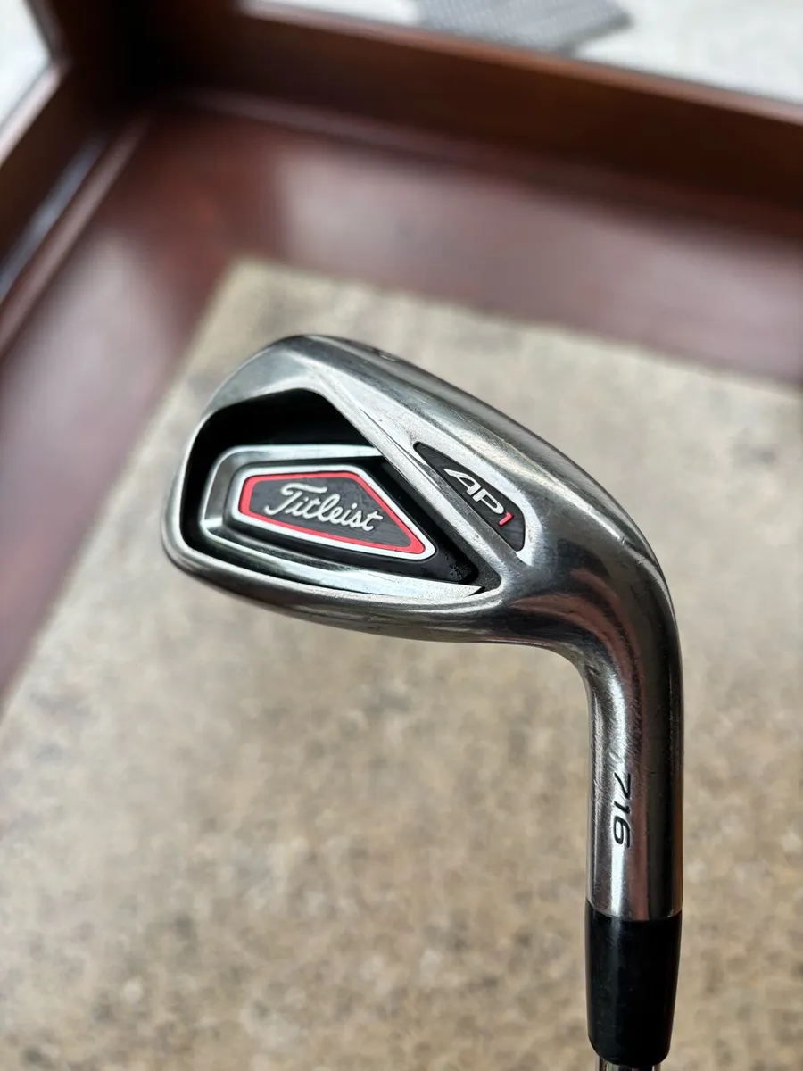 Titleist Ap1 716 irons - Image 2