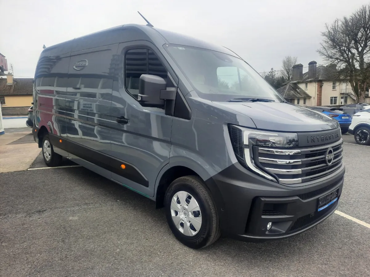 Nissan Interstar LWB 150 BHP SV PREMIUM - Image 3