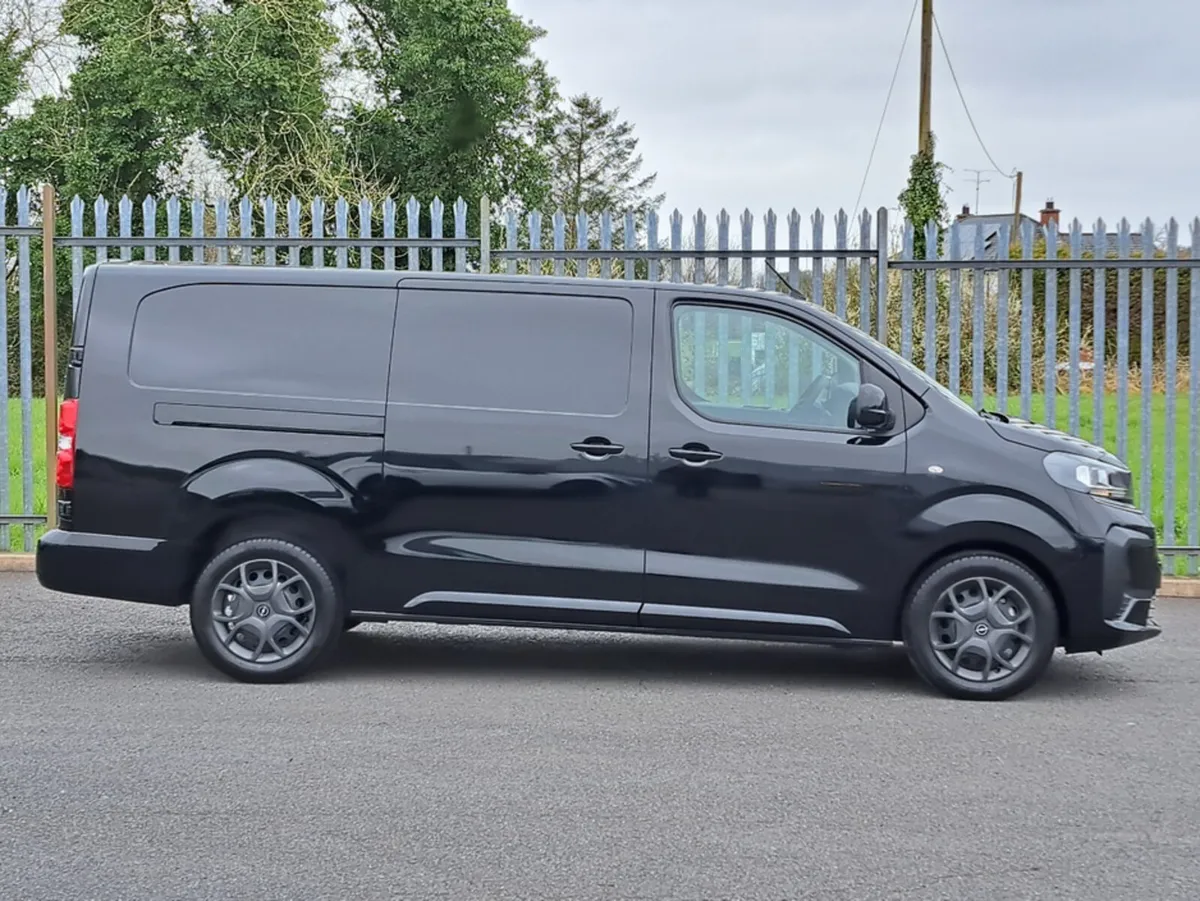 Opel Vivaro SPORTIVE 1.5TD 120HP LWB **REV CAM** - Image 4