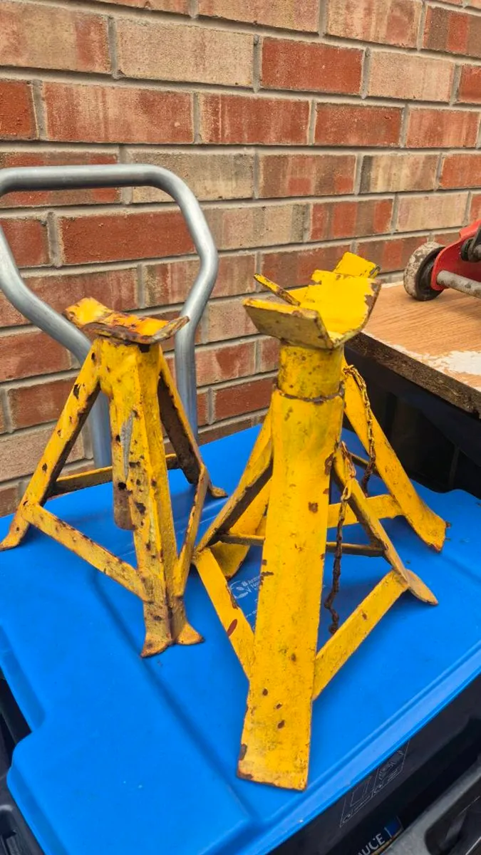 Hydraulic car jack axle stands - Image 3