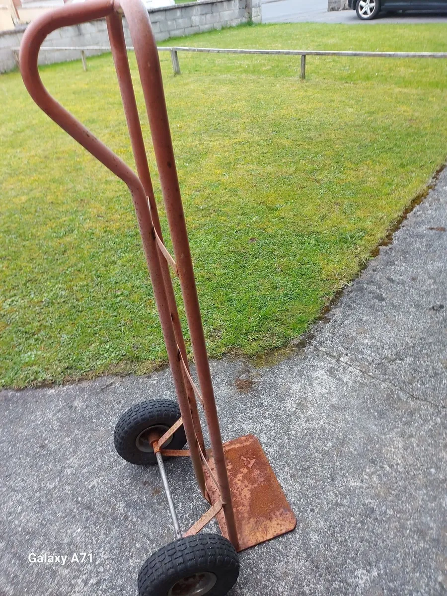 Hand Cart in great condition, Ideal for Heavy Load - Image 2