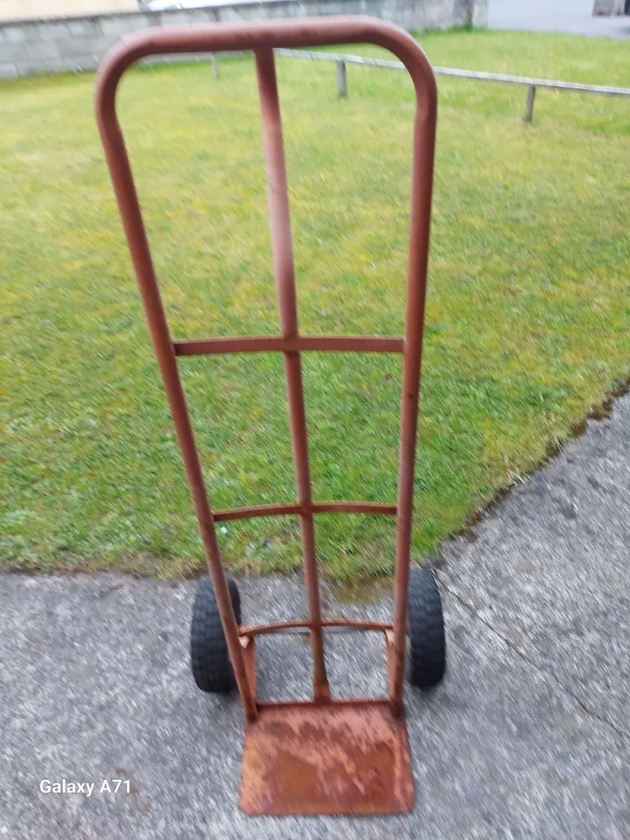 Hand Cart in great condition, Ideal for Heavy Load - Image 1