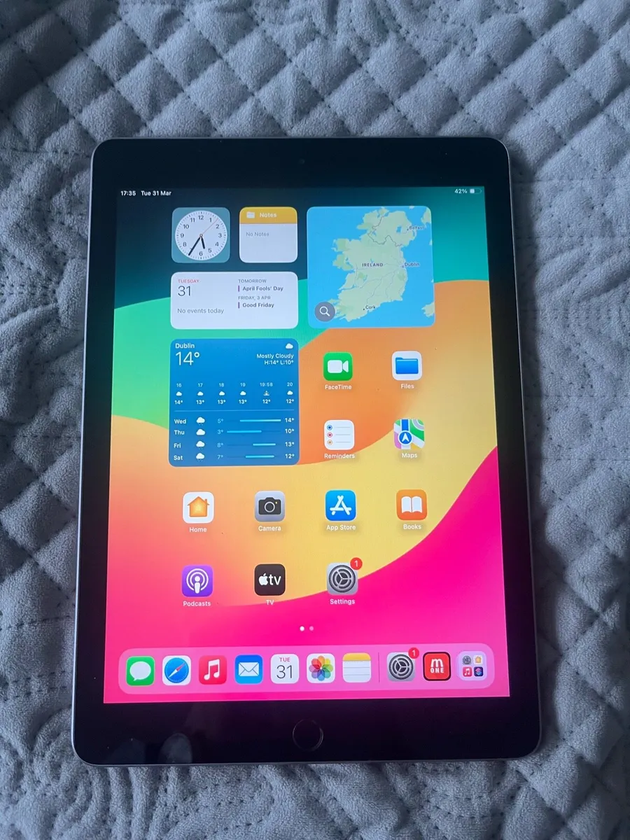 iPad 2018 6th Gen 128GB - Image 2