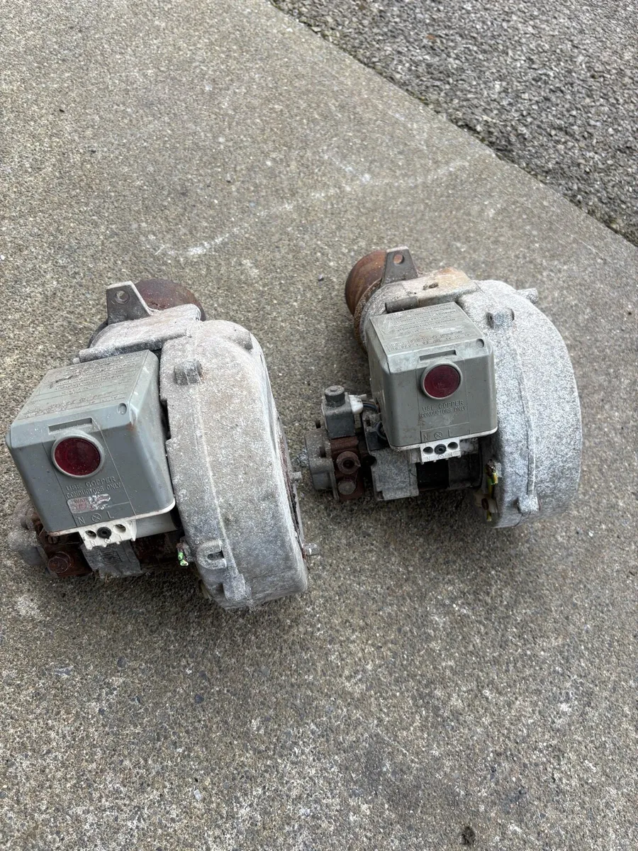 Oil burners - Image 1