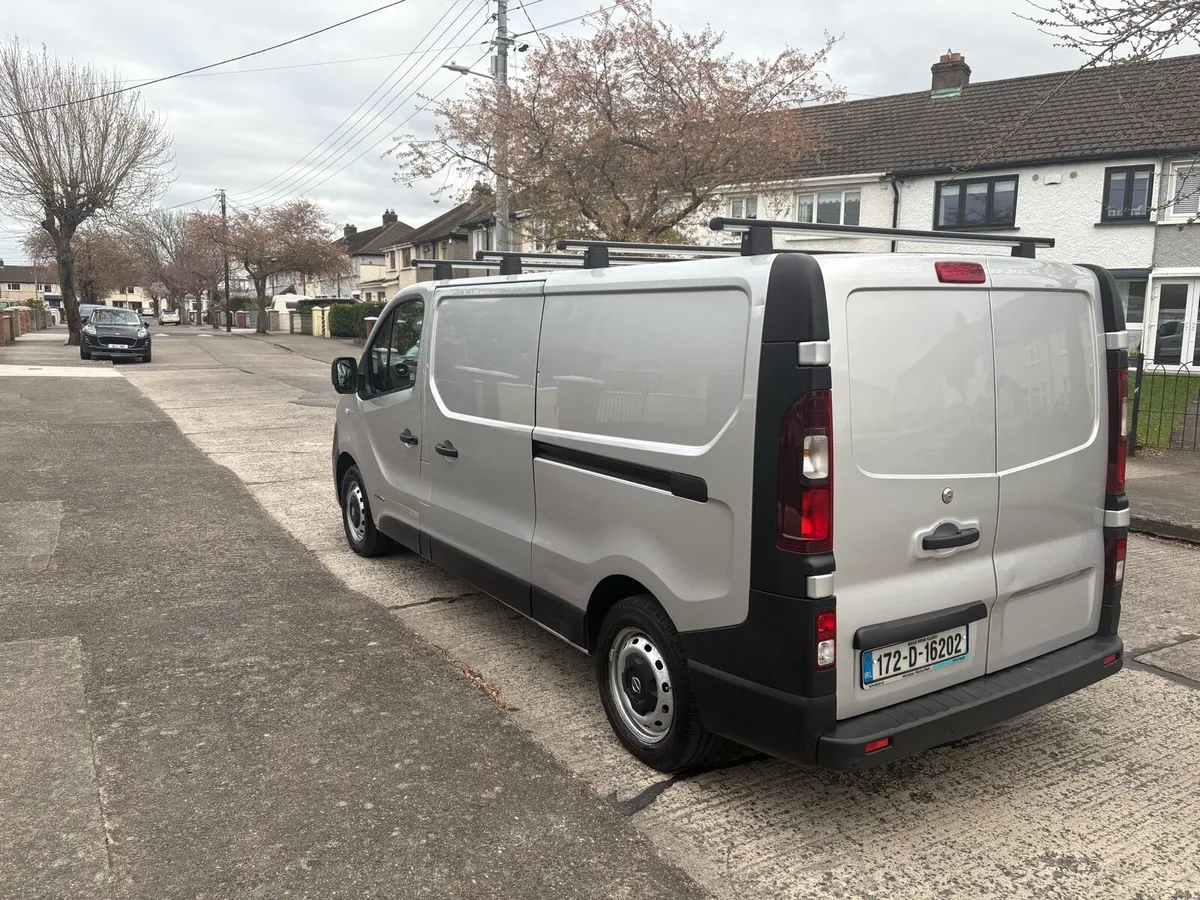 Nissan NV300 - Image 4