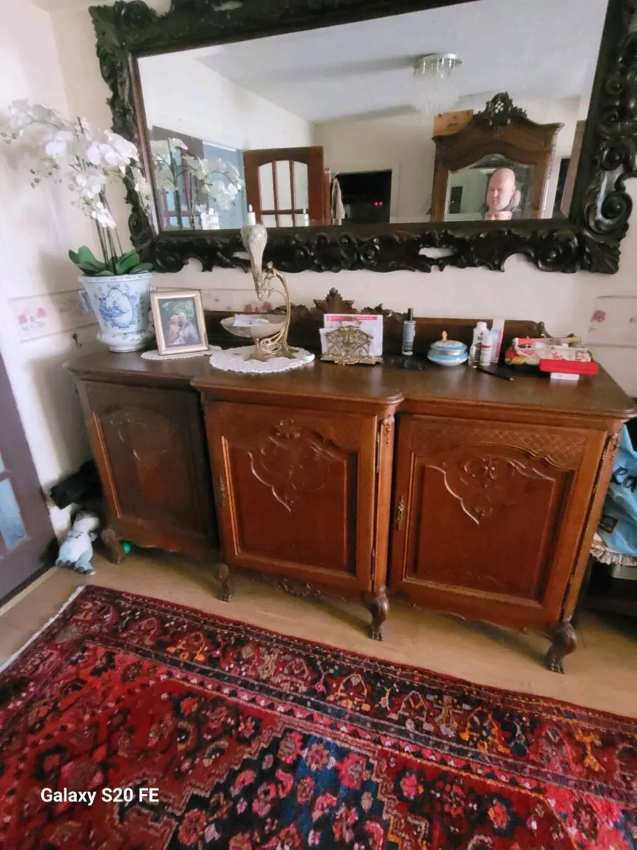 Beautiful French Oak sideboard - Image 1
