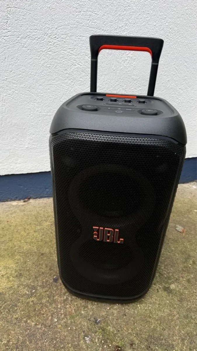 JBL PartyBox Stage 320 incl. spare battery and colour matched cover - Image 3